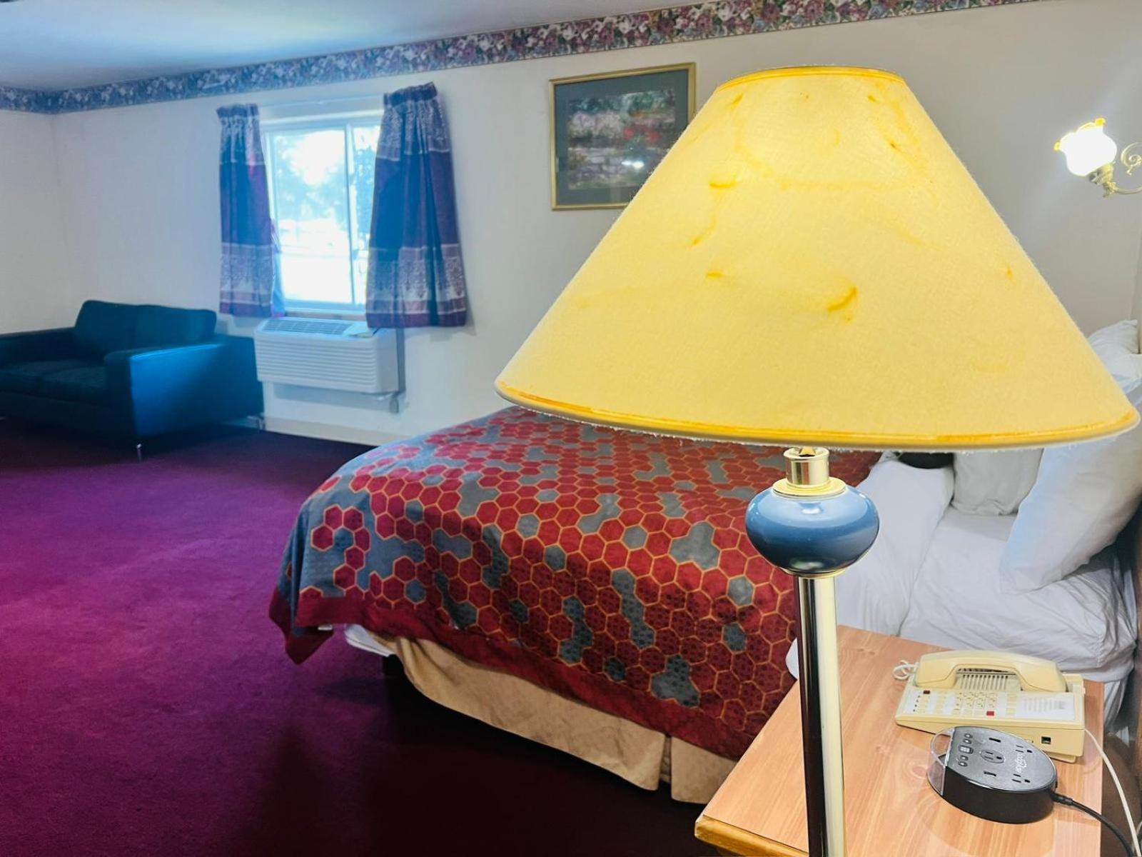 Villa Inn Motel Near Hwy 12 Wi Capital O Fort Atkinson Kültér fotó