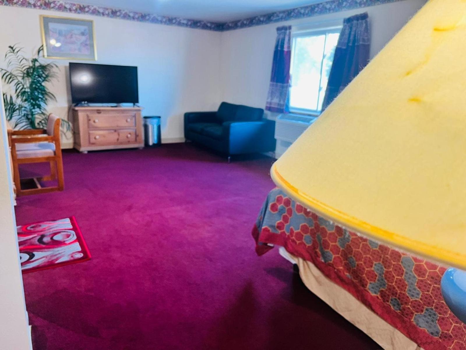 Villa Inn Motel Near Hwy 12 Wi Capital O Fort Atkinson Kültér fotó