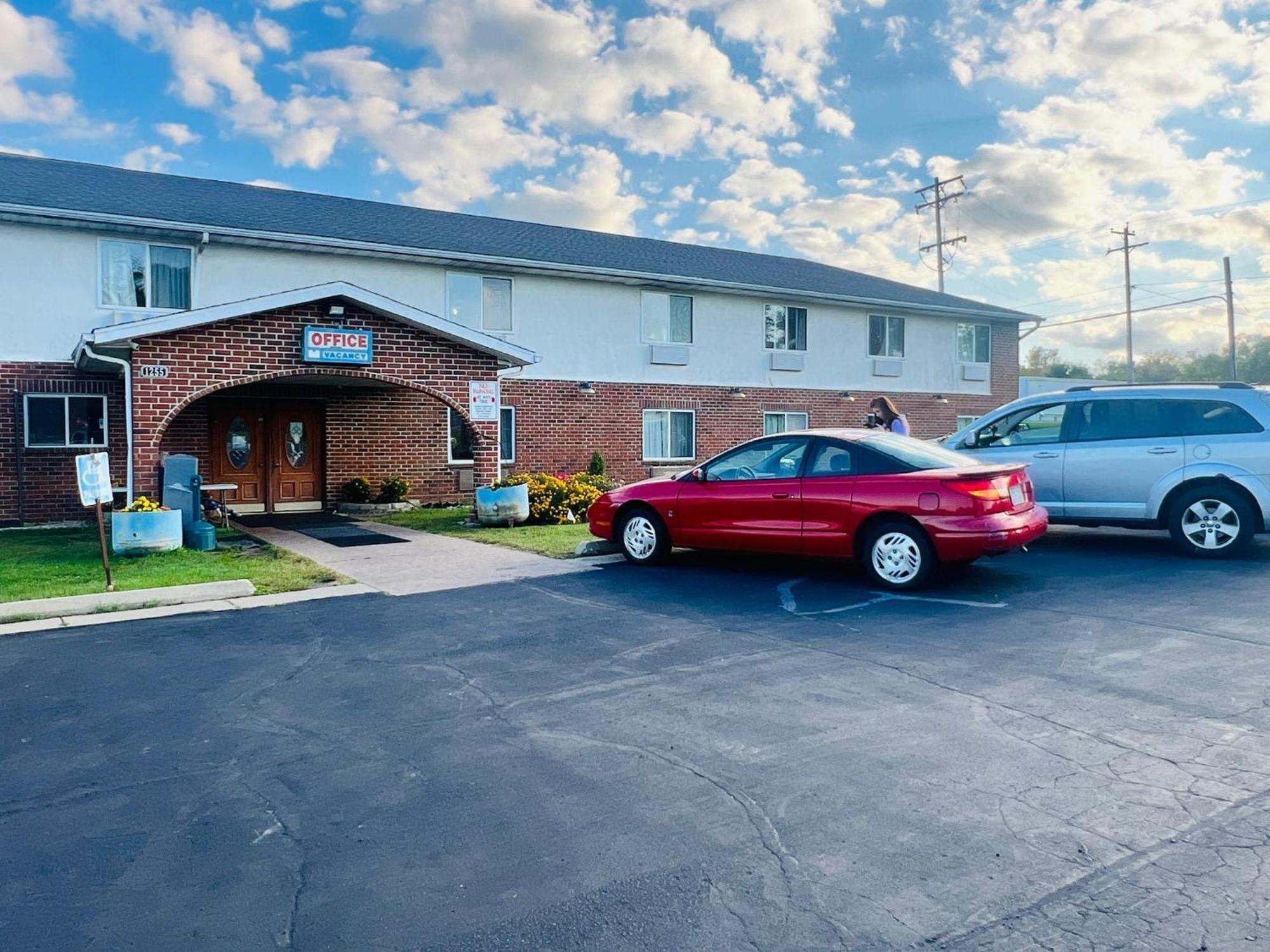 Villa Inn Motel Near Hwy 12 Wi Capital O Fort Atkinson Kültér fotó