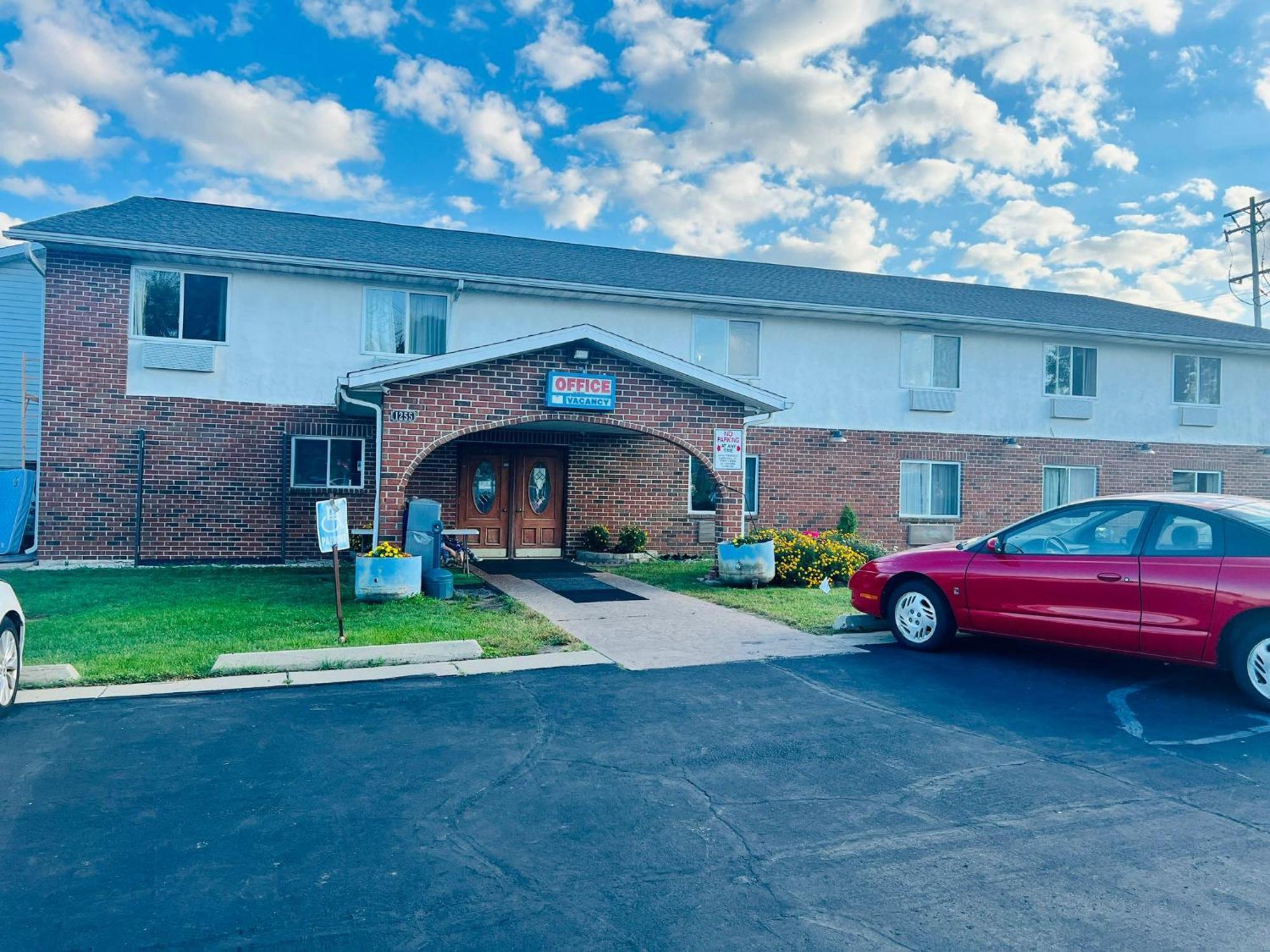 Villa Inn Motel Near Hwy 12 Wi Capital O Fort Atkinson Kültér fotó