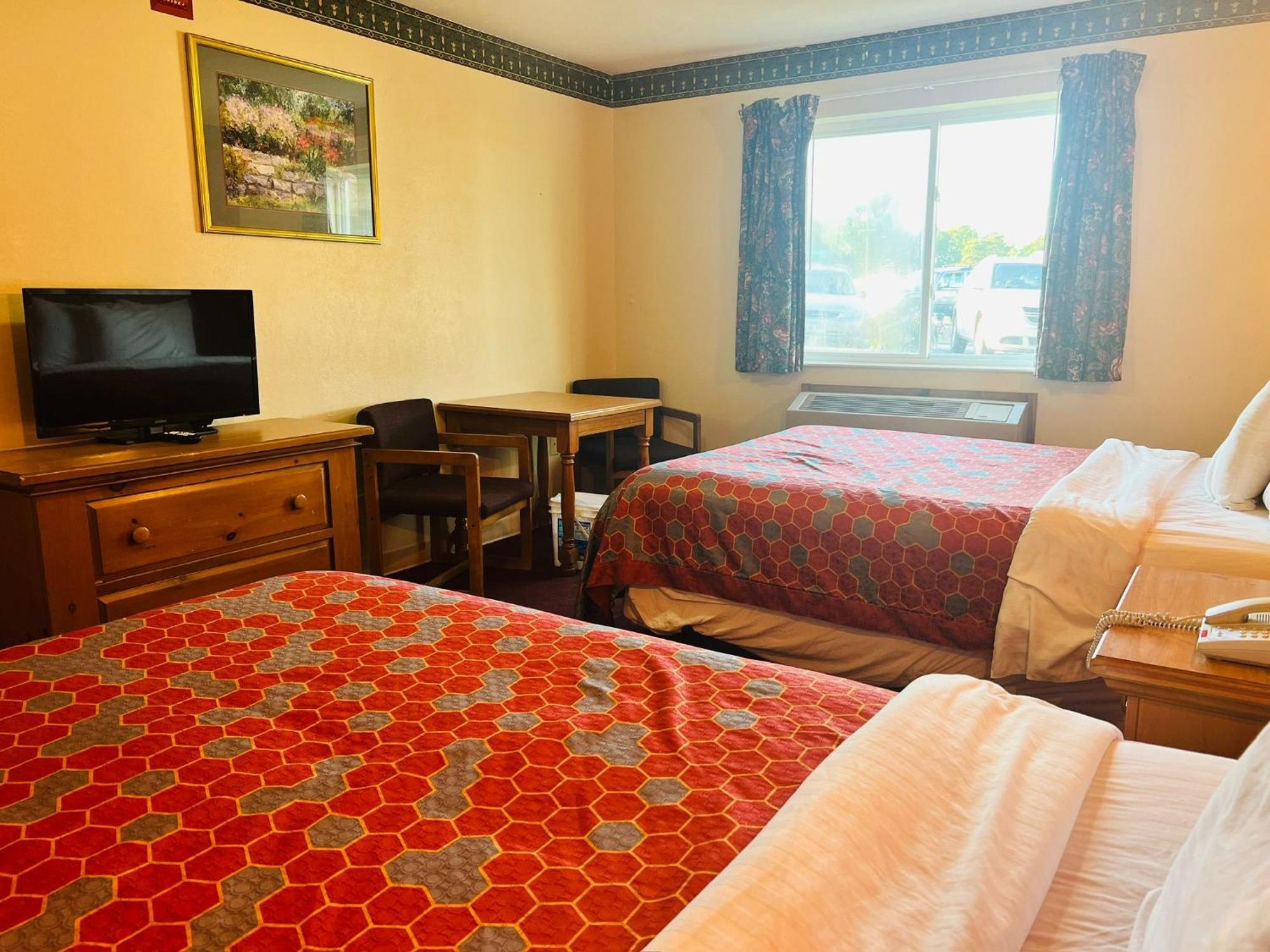 Villa Inn Motel Near Hwy 12 Wi Capital O Fort Atkinson Kültér fotó